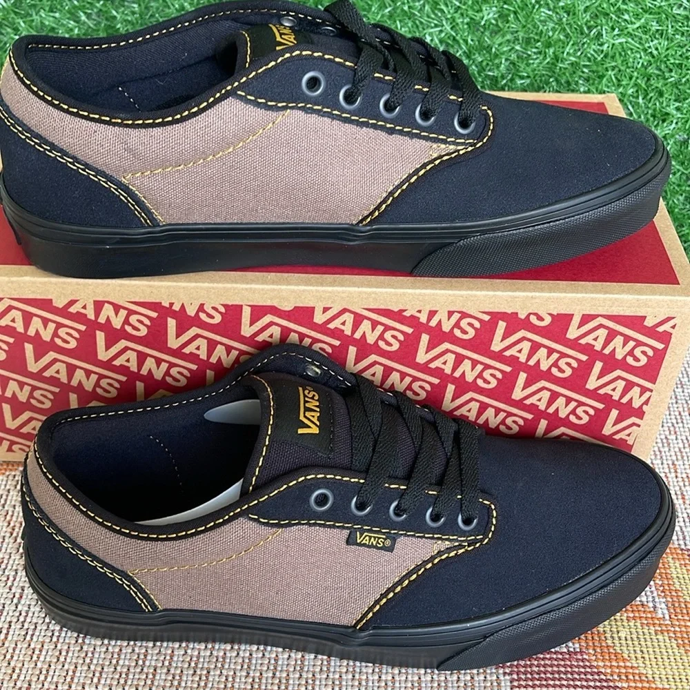 Vans WMNS Atwood Outcore Phantom/Black
VN000CX8B29
Sneakers - Picture 3 of 16